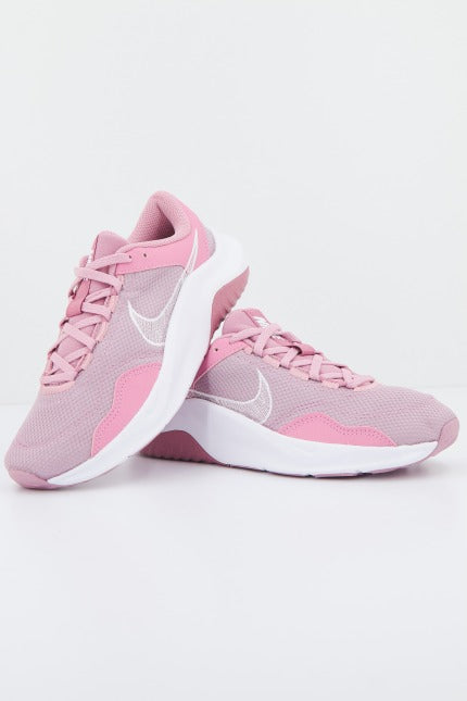 NIKE LEGEND ESSENTIAL  WOME en color ROSA  (1)