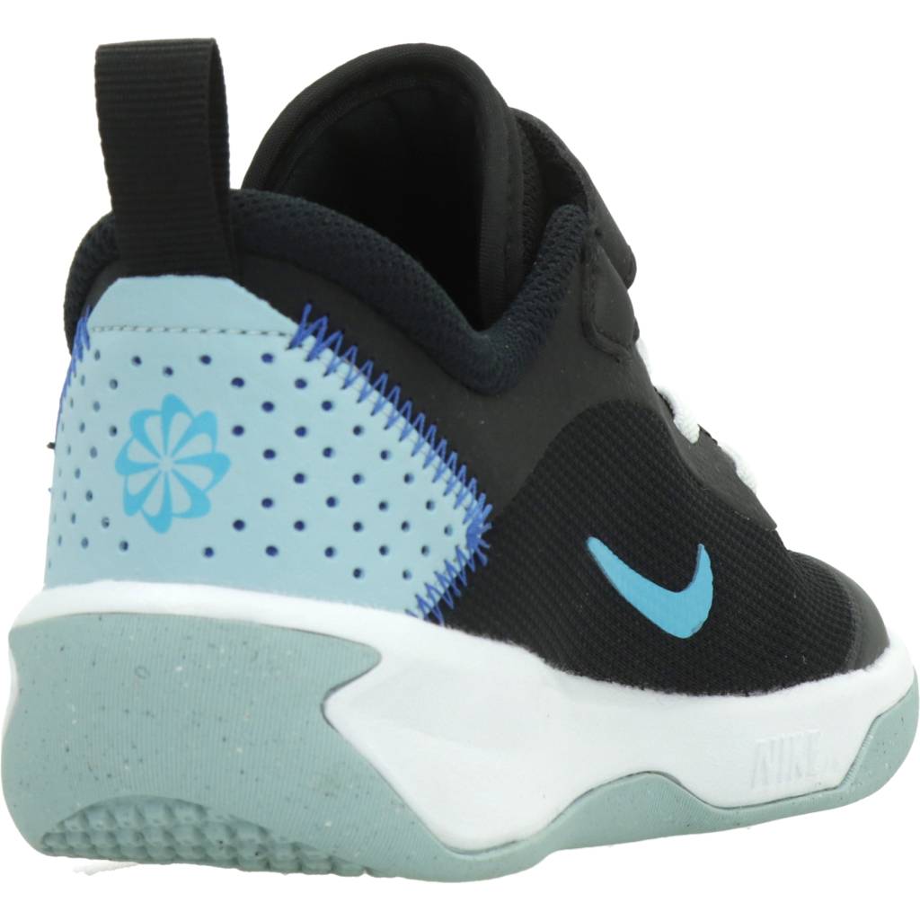 NIKE  OMNI LITTLE KIDS' SHOES en color NEGRO  (3)