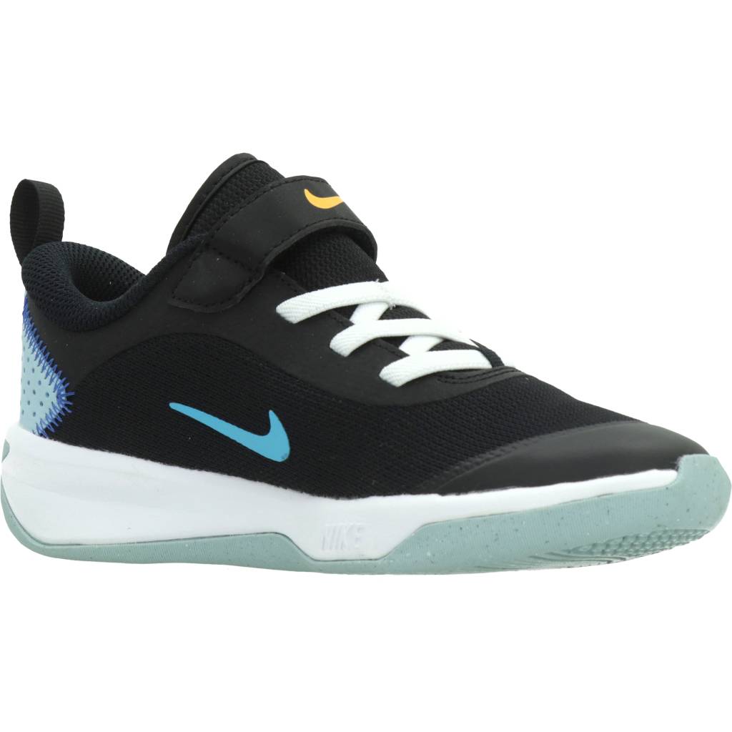 NIKE  OMNI LITTLE KIDS' SHOES en color NEGRO  (5)