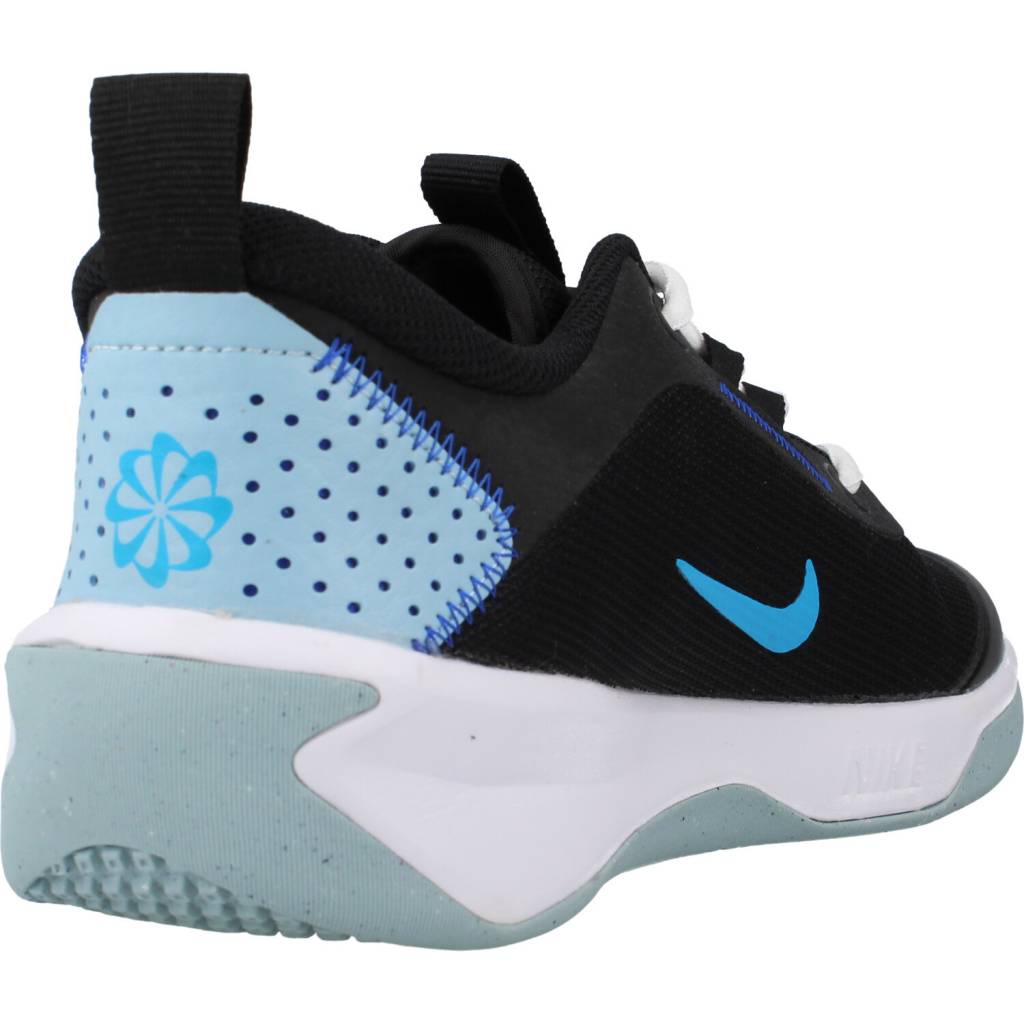 NIKE OMNI BIG KIDS' ROAD RUN en color NEGRO  (3)