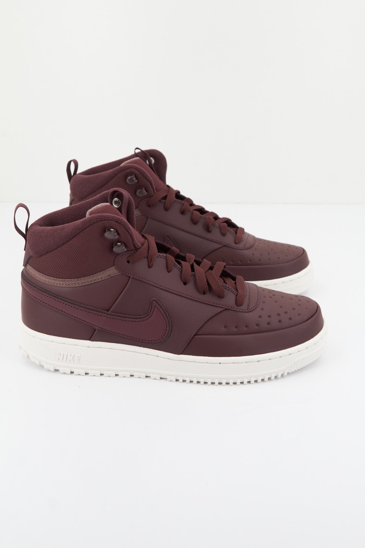 NIKE NIKE COURT VISION MID WINTER en color BURDEOS  (1)