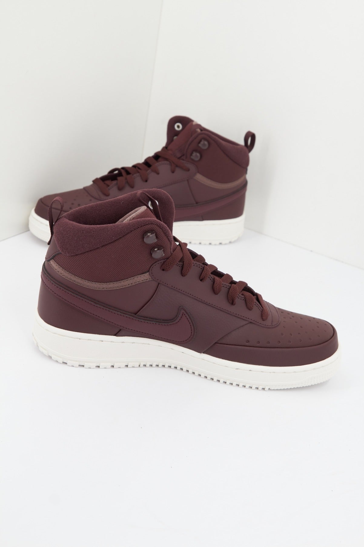 NIKE NIKE COURT VISION MID WINTER en color BURDEOS  (2)