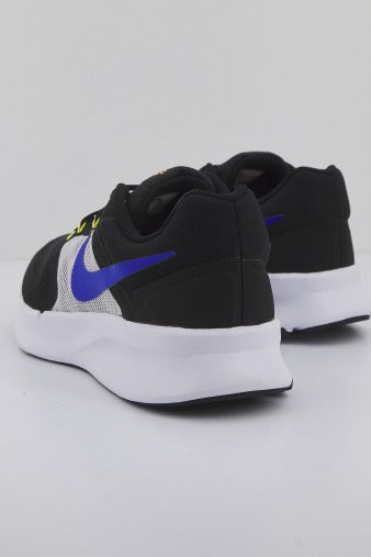 NIKE RUN SWIFT  MEN'S ROAD en color NEGRO  (3)