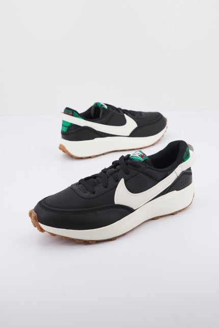 NIKE WAFFLE DEBUT PREMIUM en color NEGRO  (1)