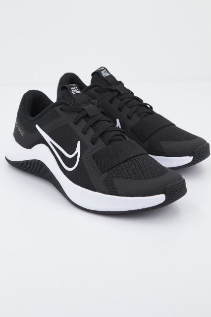 NIKE  MC TRAINER  C/O en color NEGRO  (1)