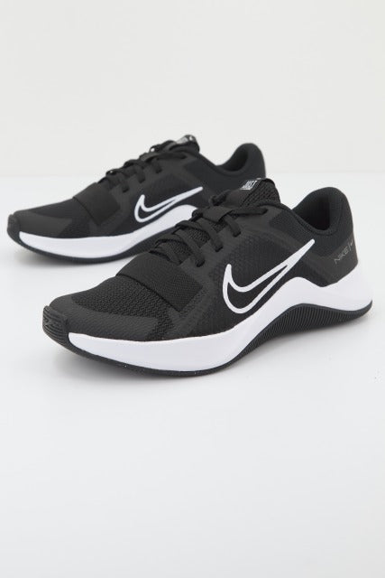 NIKE  MC TRAINER  C/O en color NEGRO  (2)