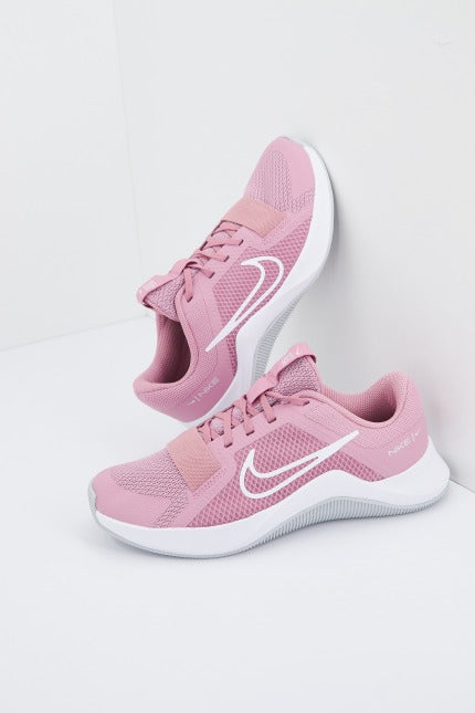 NIKE  MC TRAINER  C/O en color ROSA  (1)