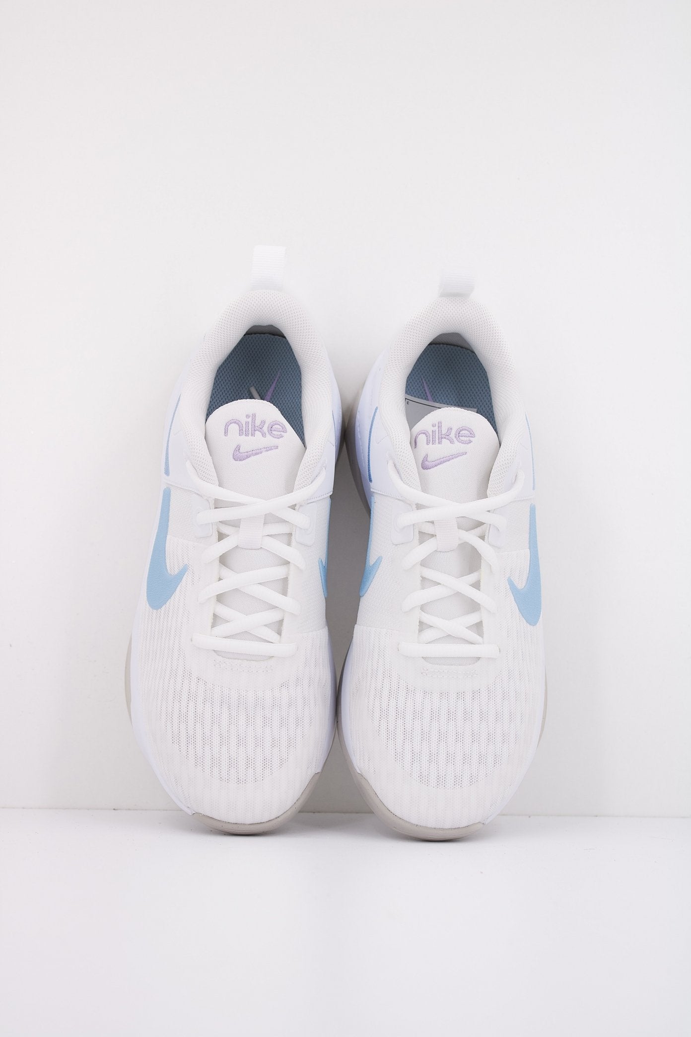 NIKE ZOOM BELLA en color BLANCO  (3)