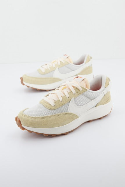 NIKE  WAFFLE DEBUT  en color BEIS  (2)