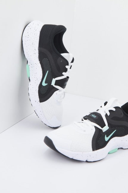 NIKE IN-SEASON TR  en color BLANCO  (3)