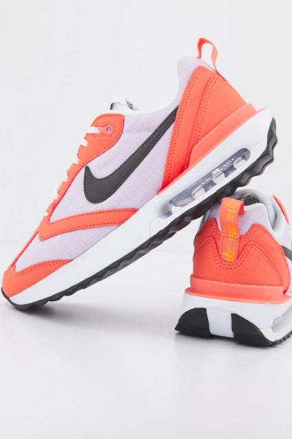 NIKE WMNS AIR MAX DAWN en color NARANJA  (2)