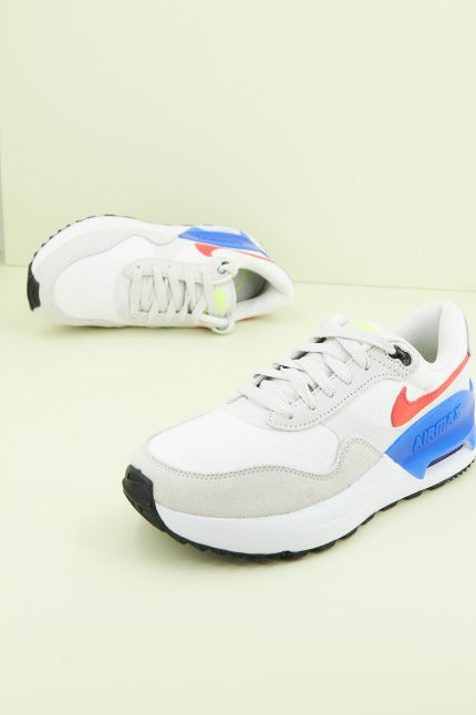 NIKE MAX SYSTM en color BLANCO  (1)