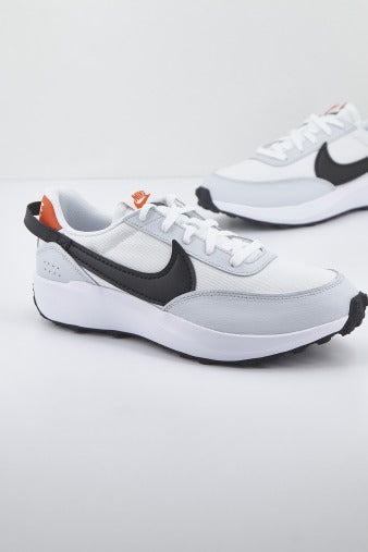 NIKE WAFFLE DEBUT en color BLANCO  (2)