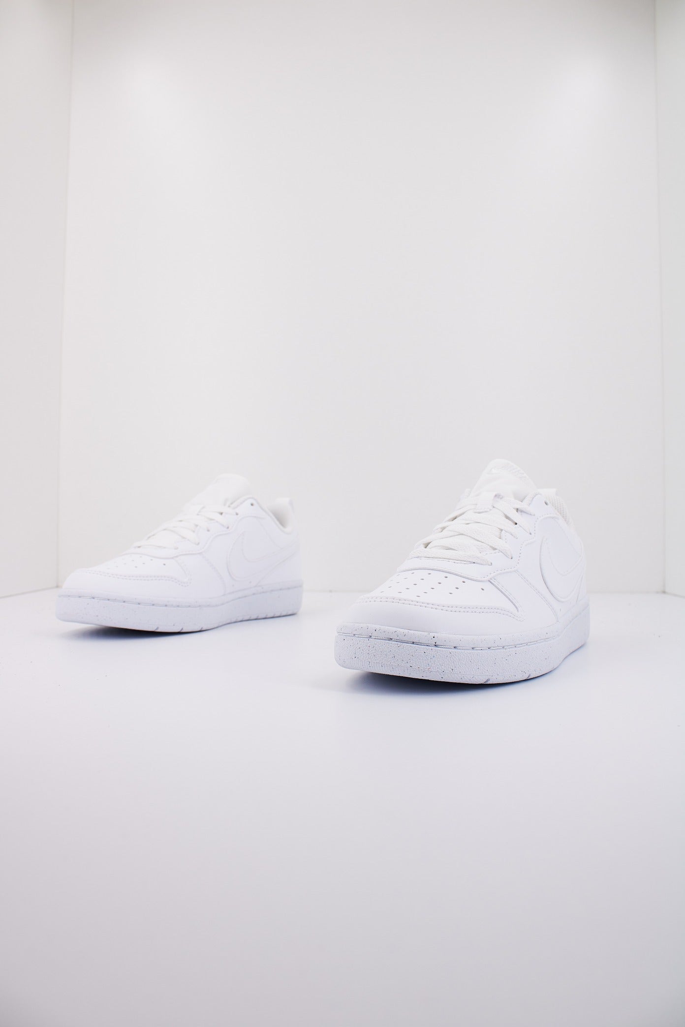 NIKE COURT BOROUGH LOW RECRA en color BLANCO  (2)