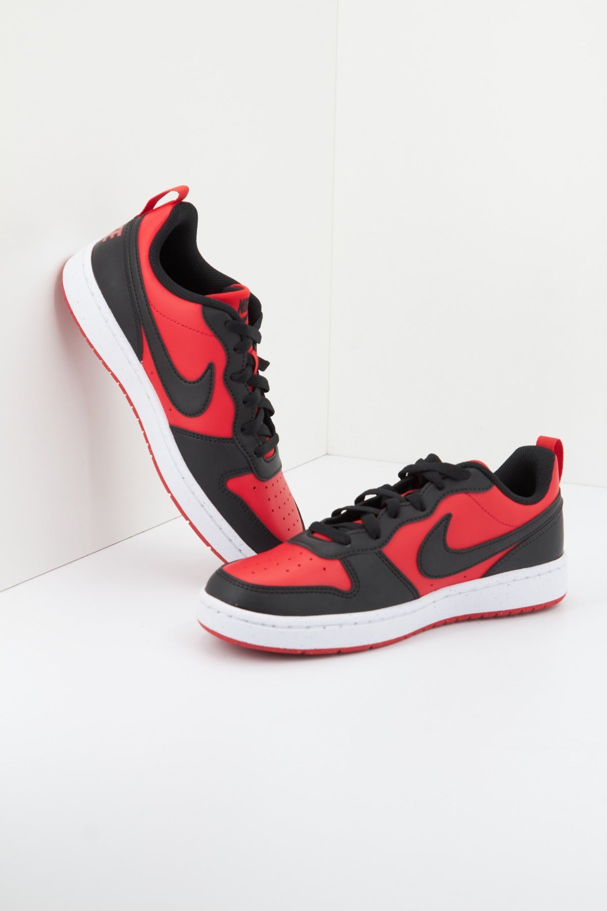 NIKE COURT BOROUGH LOW RECRAFT GS en color ROJO  (1)