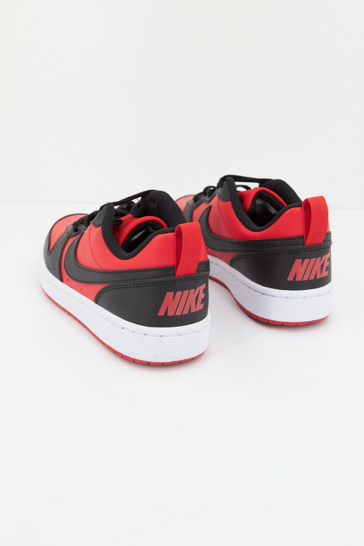 NIKE COURT BOROUGH LOW RECRAFT GS en color ROJO  (5)