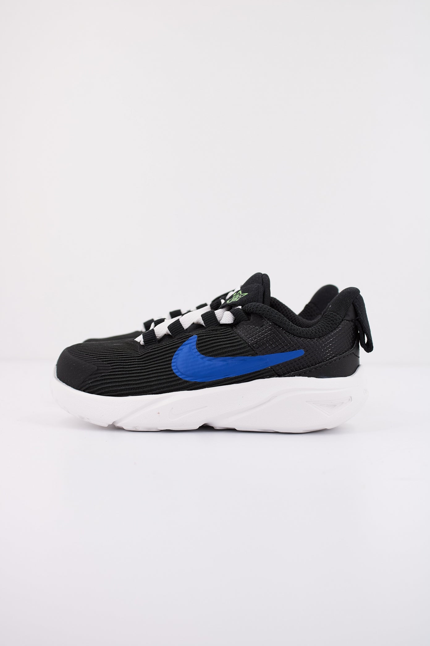 NIKE STAR RUNNER  en color NEGRO  (1)