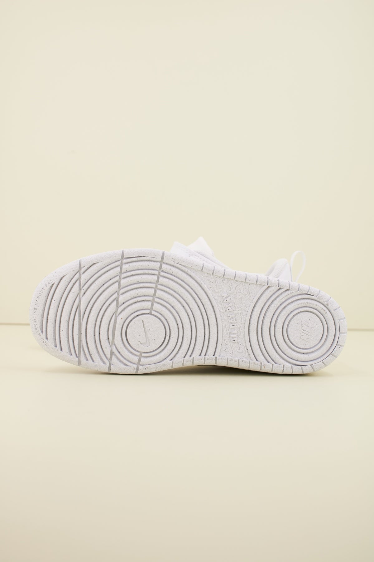 NIKE BOROUGH LOW RECRAFT en color BLANCO  (4)