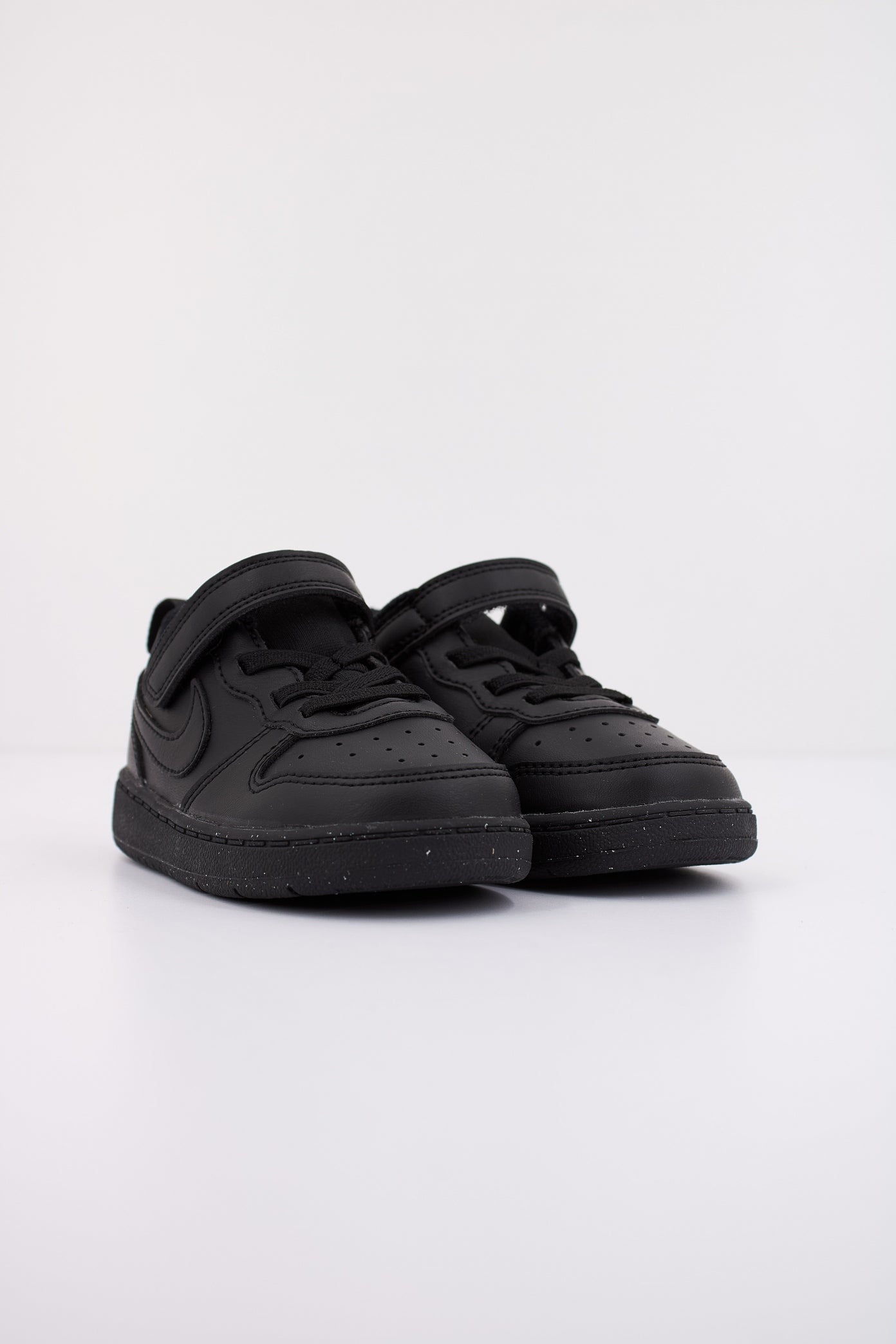 NIKE  COURT BOROUGH LOW RECRA en color NEGRO  (2)