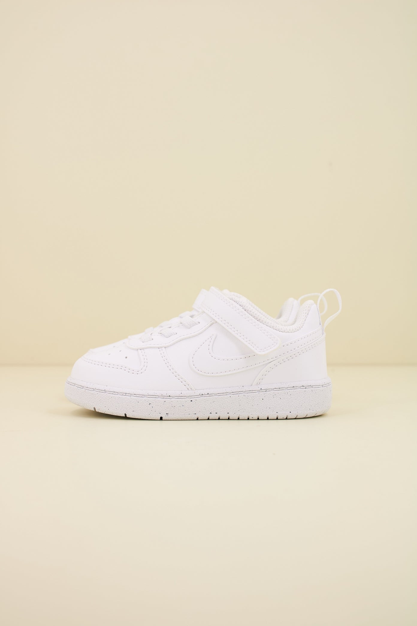 NIKE  COURT BOROUGH LOW RECRA en color BLANCO  (1)