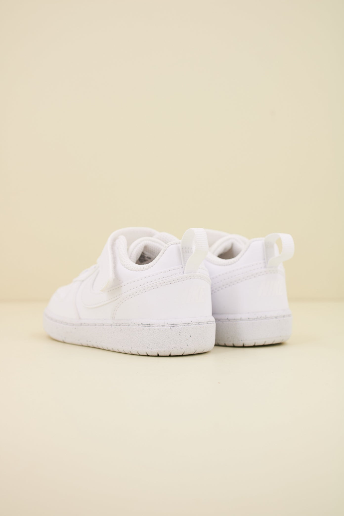 NIKE  COURT BOROUGH LOW RECRA en color BLANCO  (3)