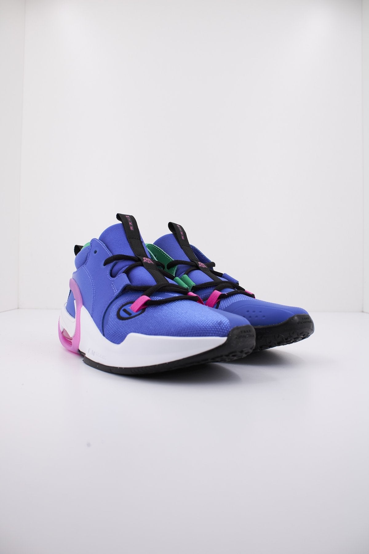 NIKE ZOOM CROSSOVER   en color VIOLETA  (2)