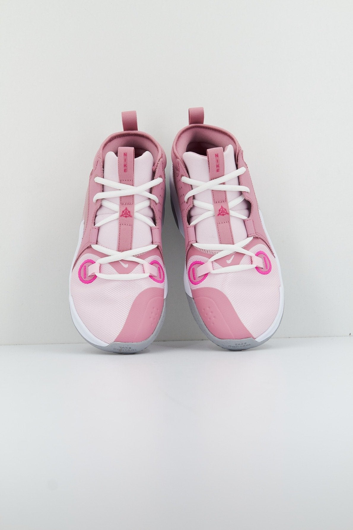 NIKE AIR ZOOM CROSSOVER  en color ROSA  (2)