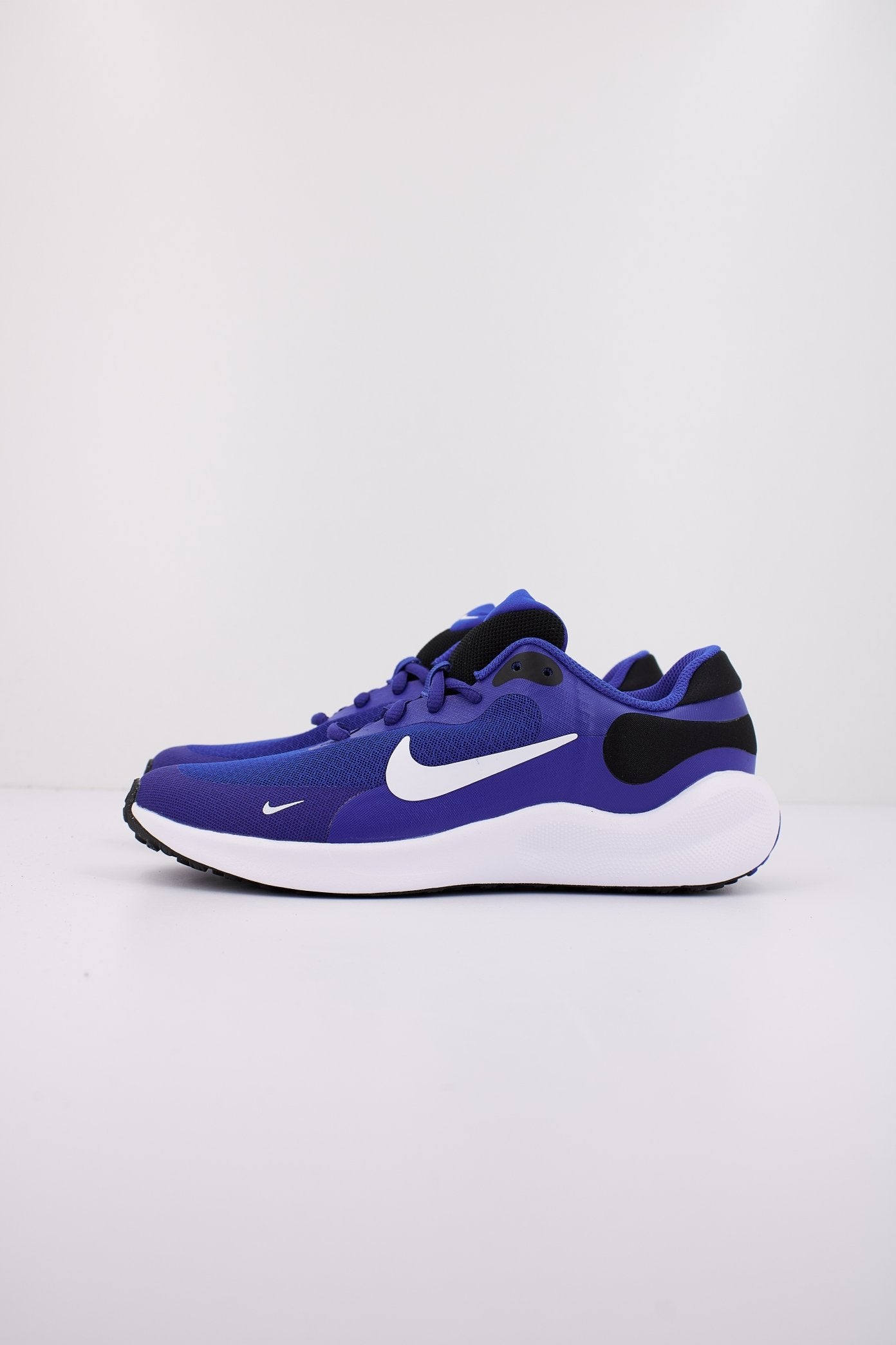 NIKE REVOLUTION  en color AZUL  (1)