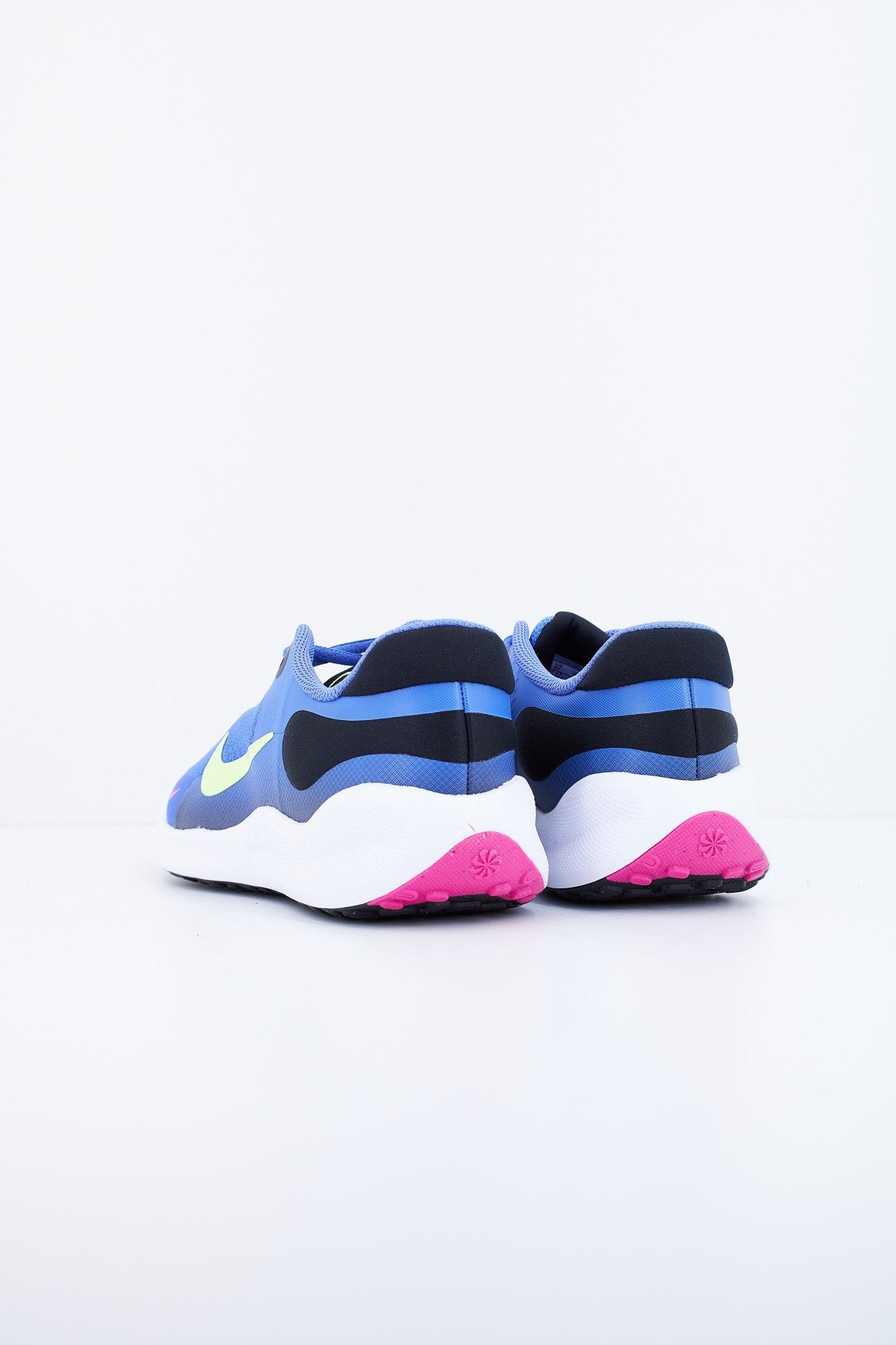 NIKE REVOLUTION  en color AZUL  (3)