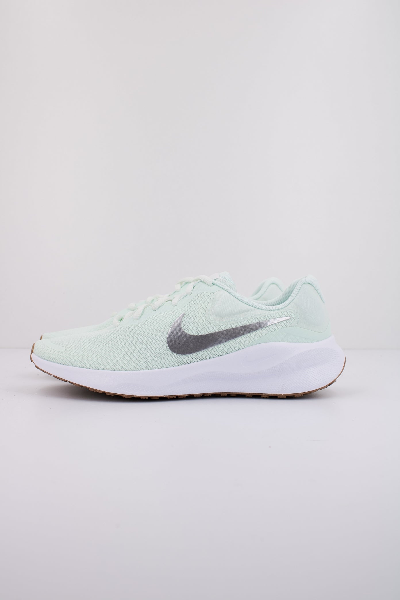 NIKE REVOLUTION  en color VERDE  (1)