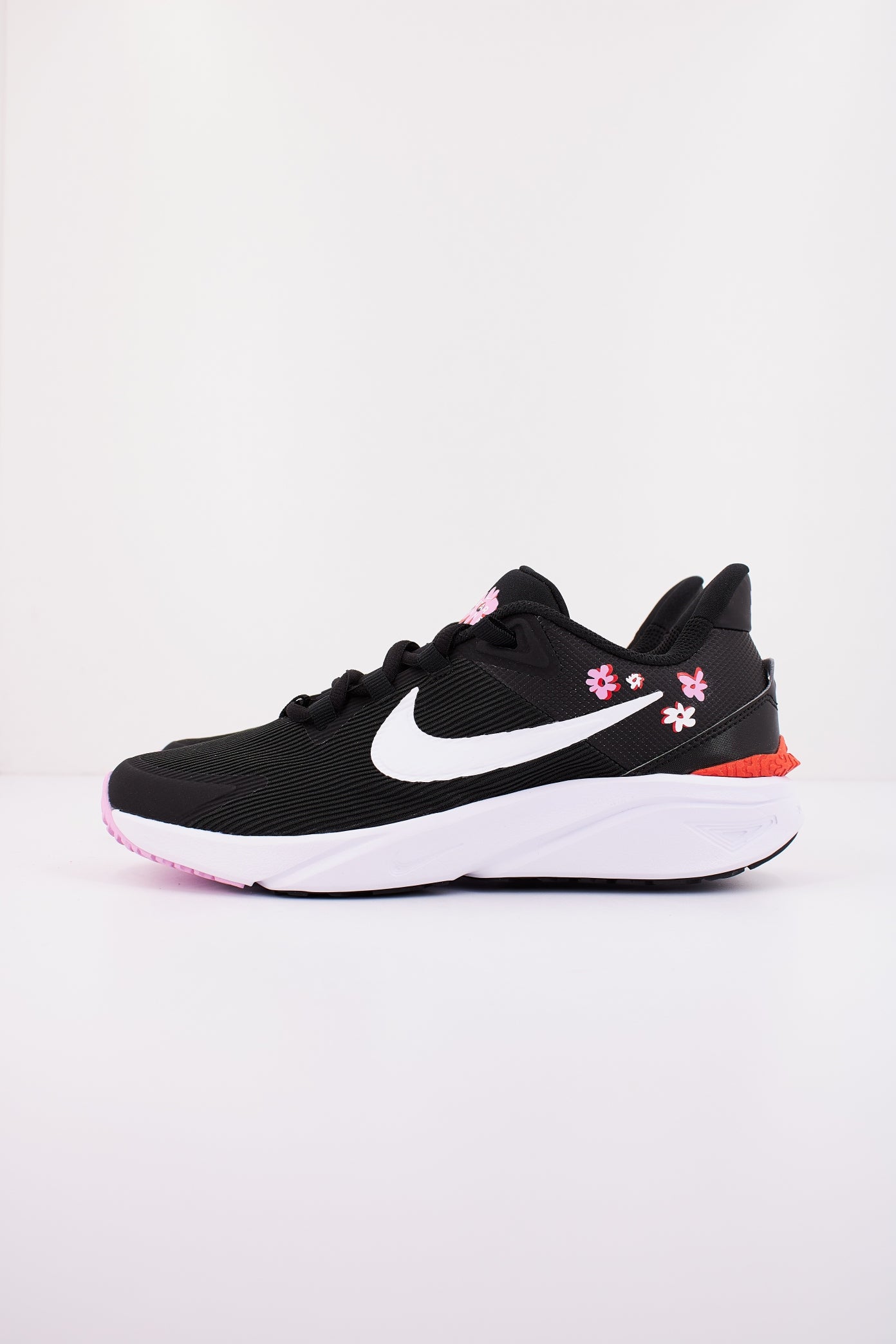 NIKE STAR RUNNER  en color NEGRO  (1)