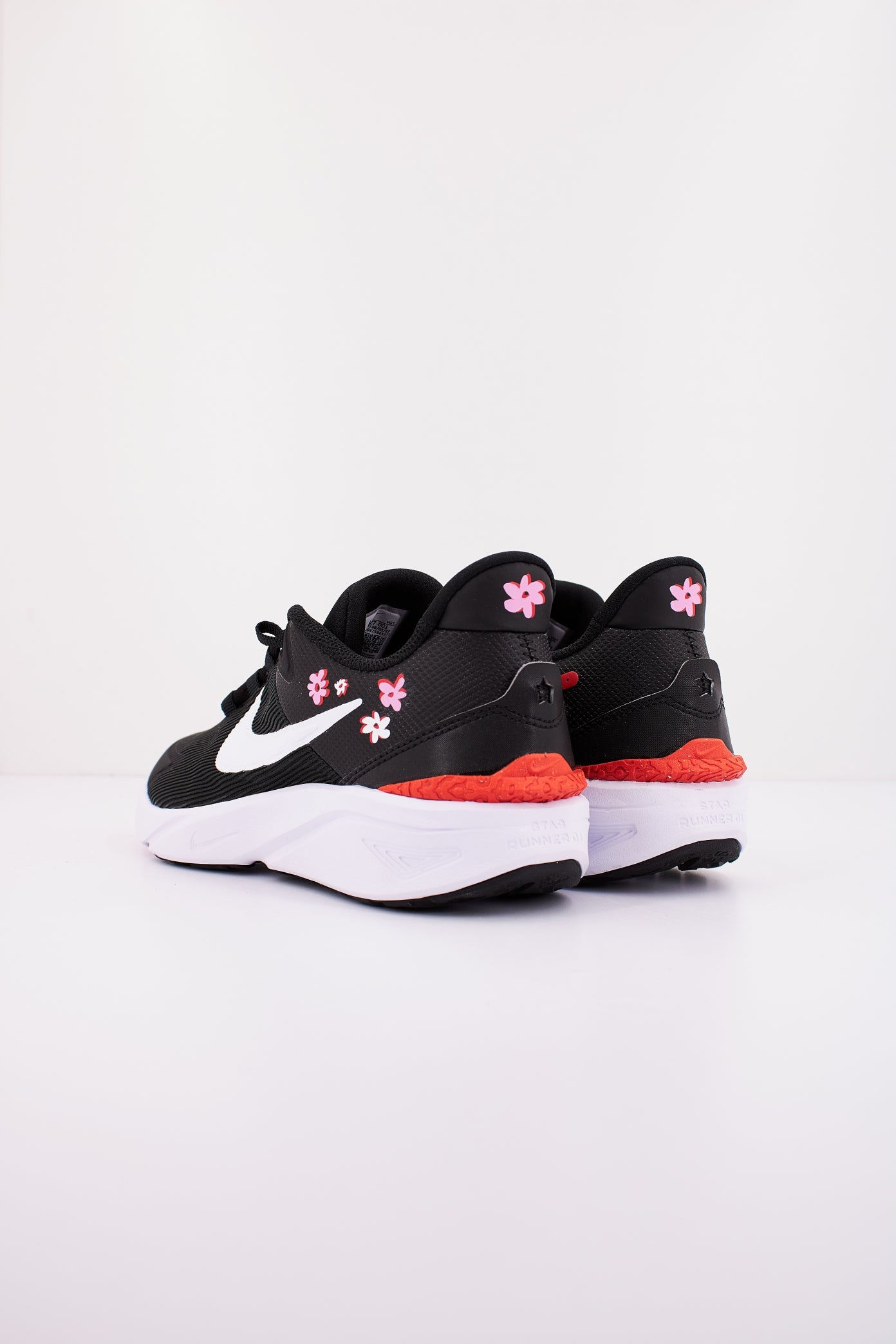 NIKE STAR RUNNER  en color NEGRO  (3)