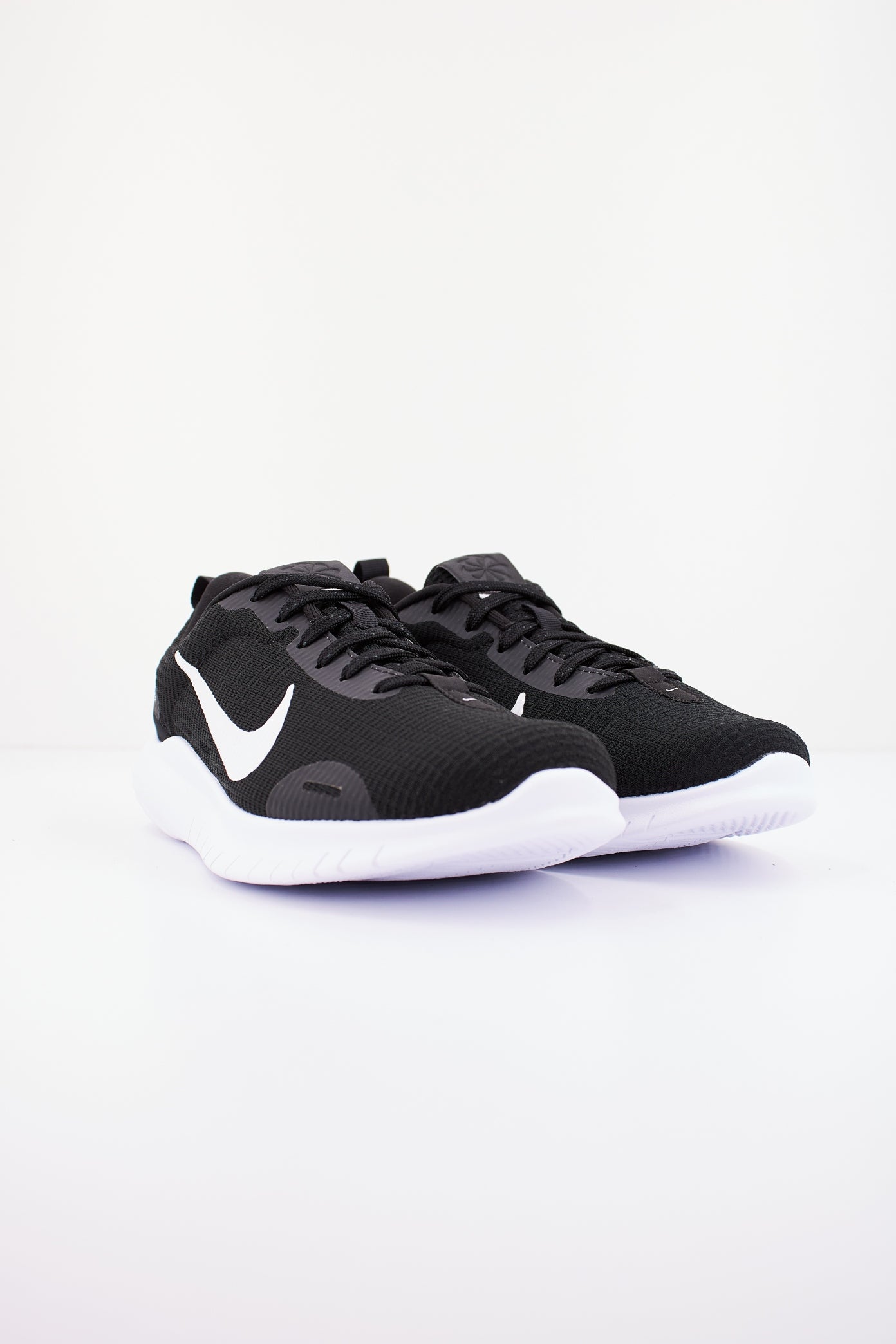 NIKE EXPERIENCE RN  en color NEGRO  (2)