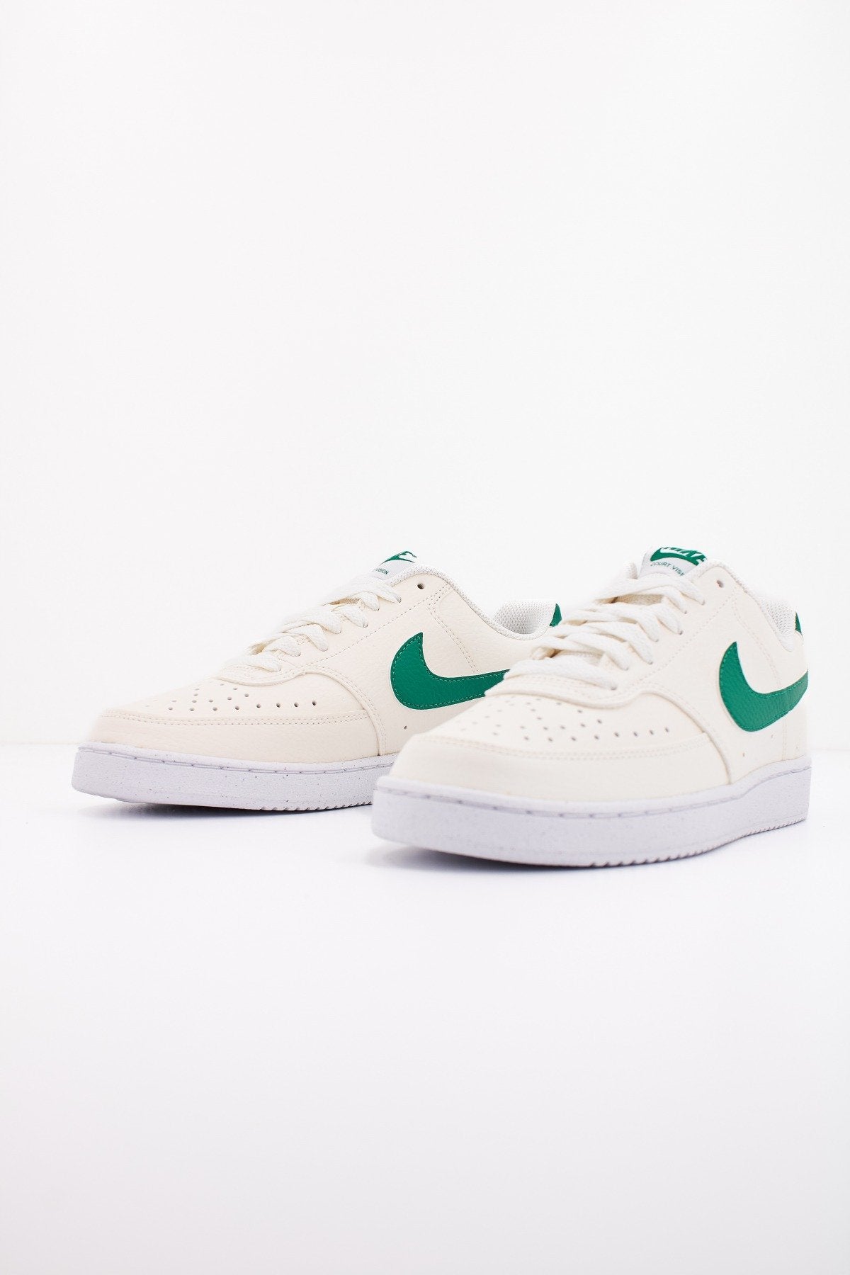 NIKE W NIKE COURT en color BEIS  (2)