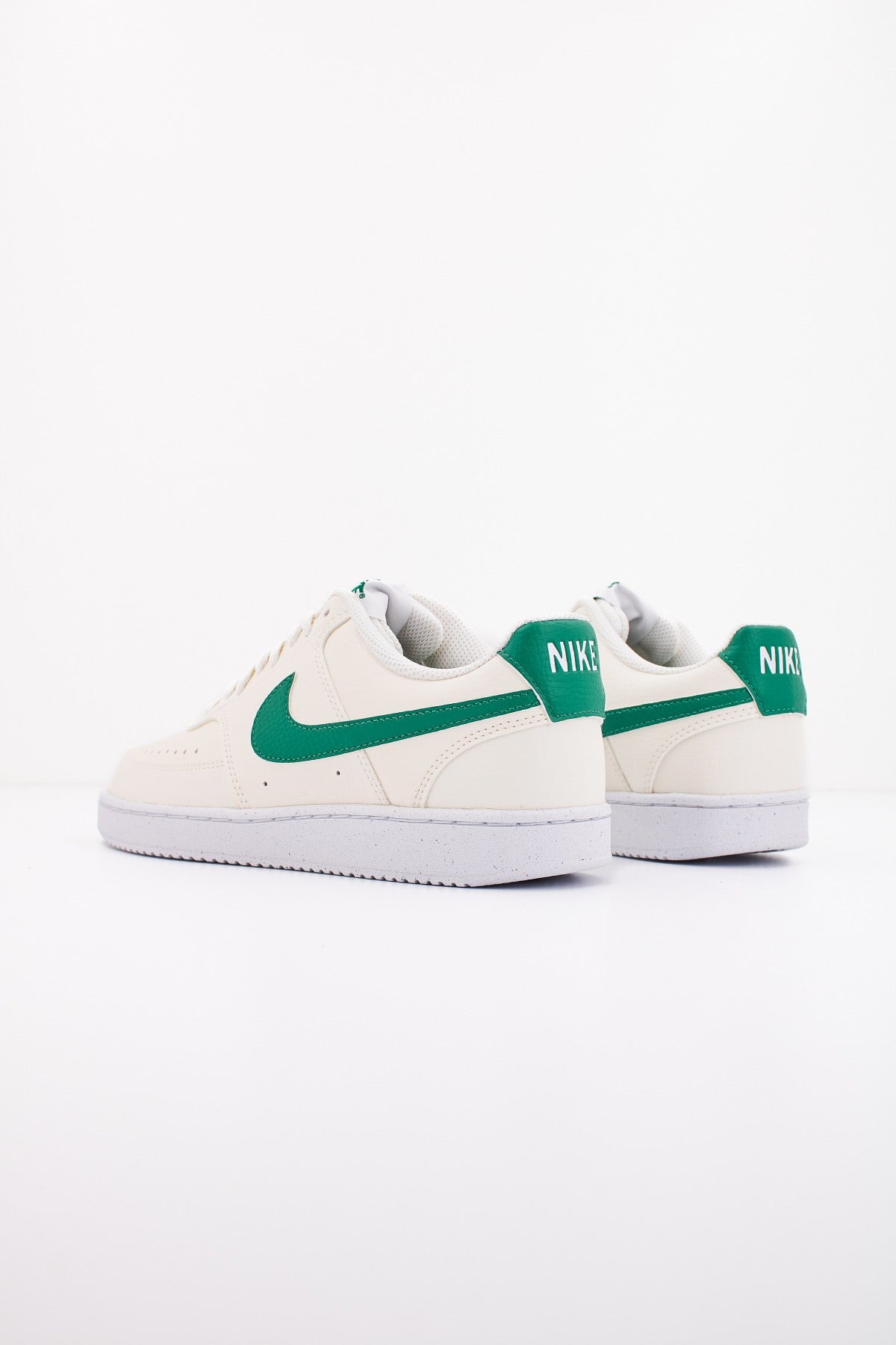 NIKE W NIKE COURT en color BEIS  (3)