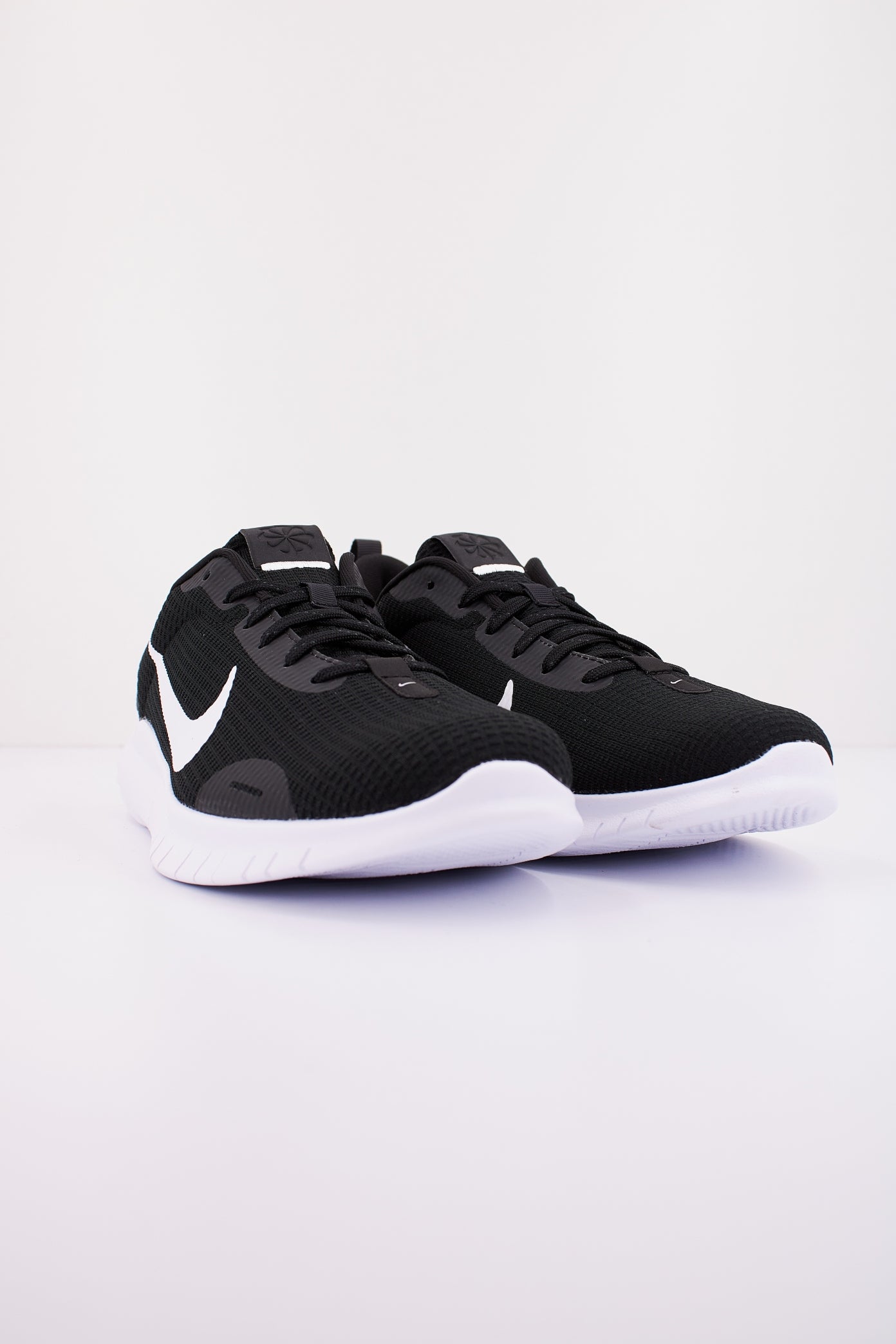 NIKE EXPERIENCE RUN  en color NEGRO  (2)