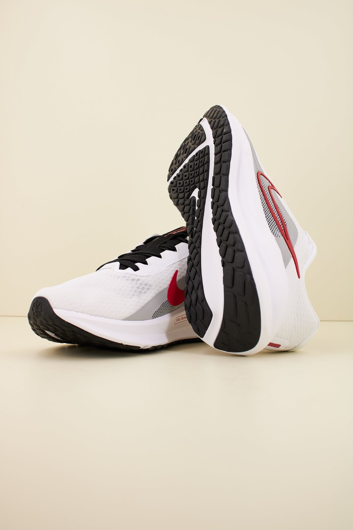 NIKE DOWNSHIFTER  en color BLANCO  (4)