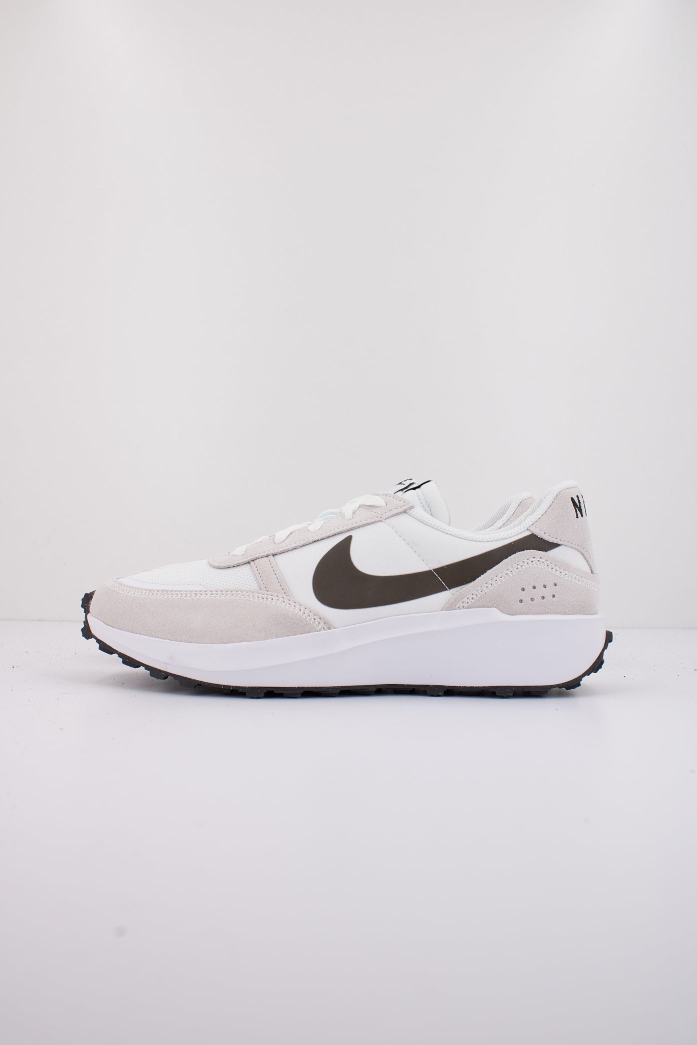 NIKE WAFFLE DEBUT en color BLANCO  (1)