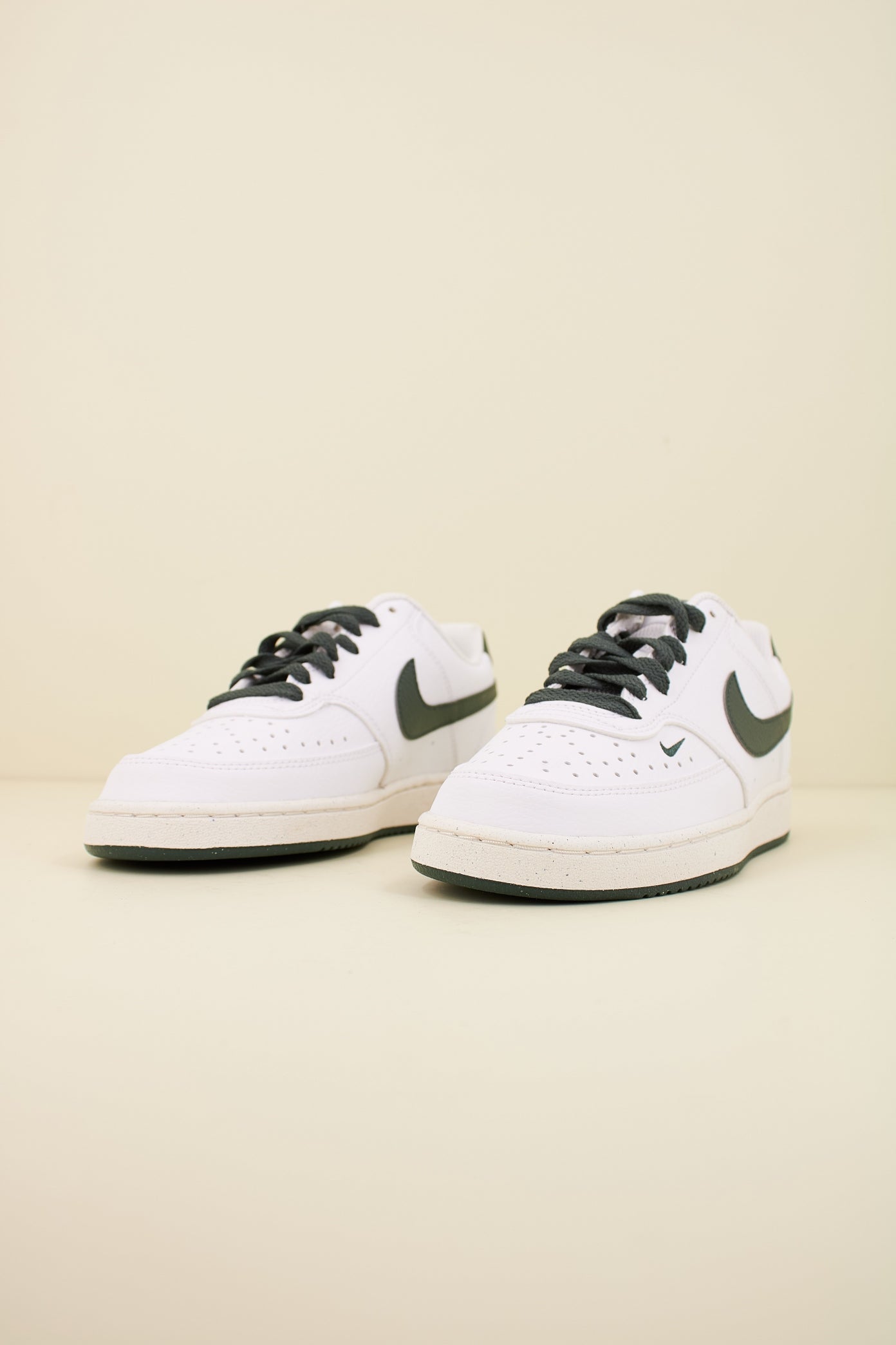 NIKE COURT VISION LOW NEXT NATURE en color BLANCO  (2)