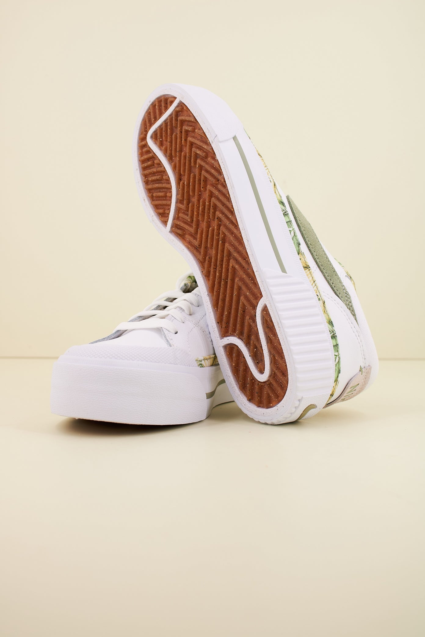 NIKE COURT LEGACY LIFT en color BLANCO  (4)