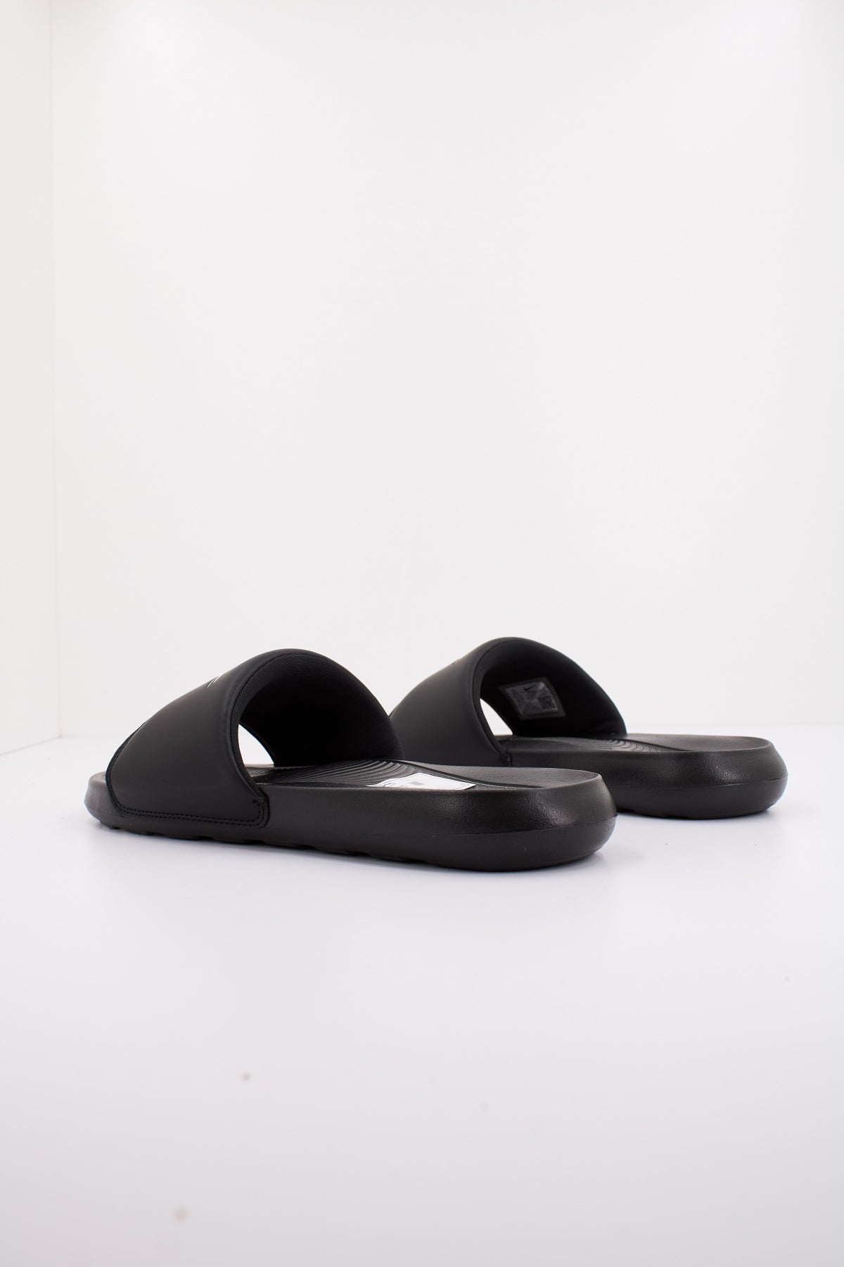 NIKE VICTORY ONE SLIDE SWSH en color NEGRO  (3)