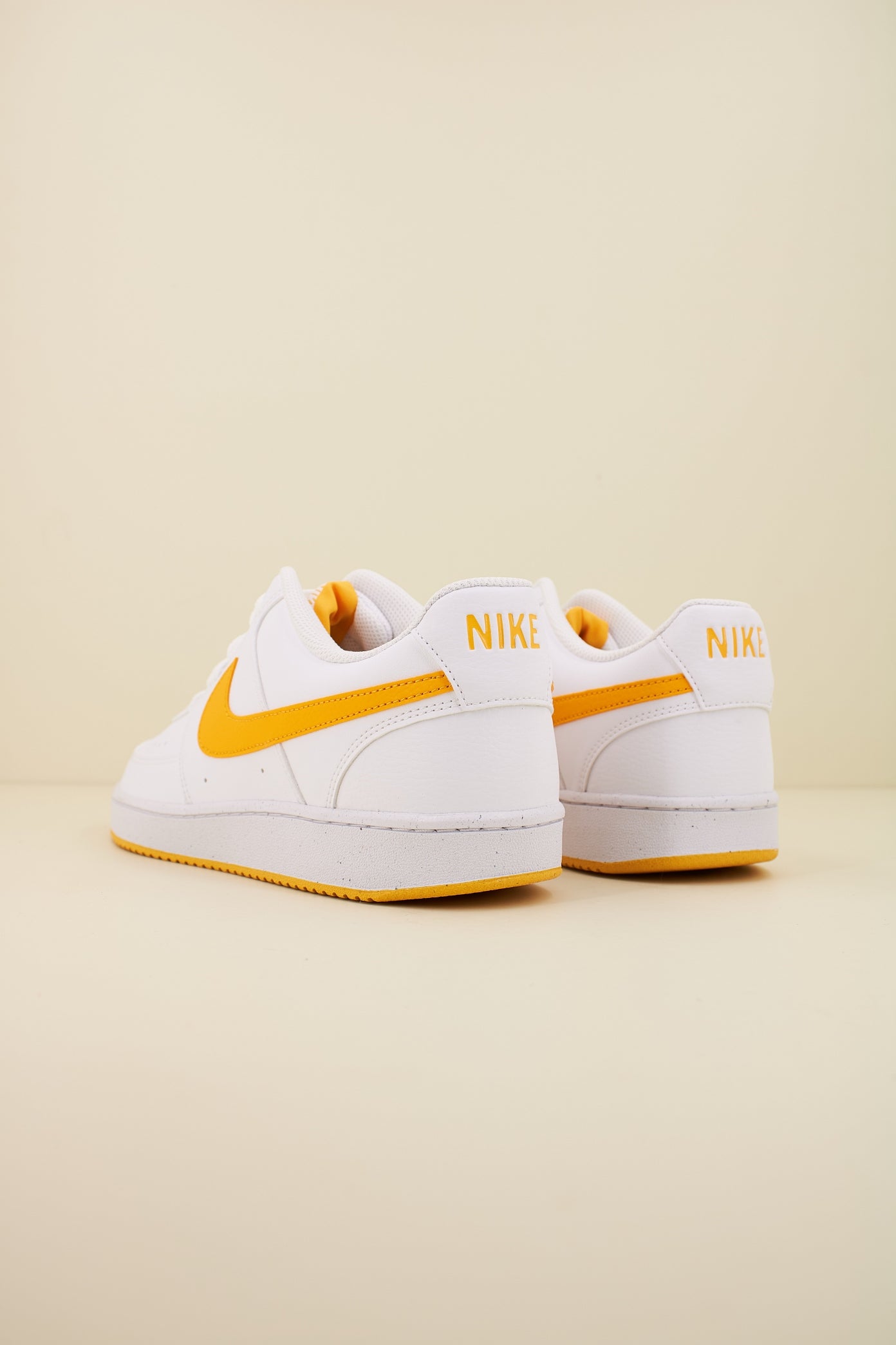 NIKE COURT VISION LOW NEXT NATURE en color BEIS  (3)