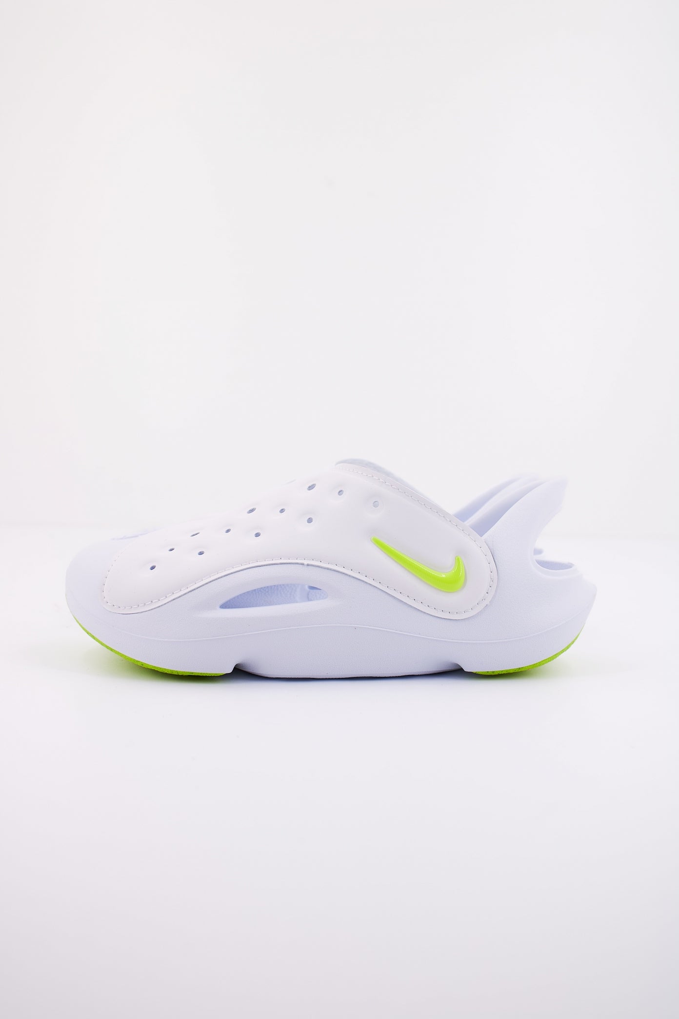 NIKE  en color BLANCO  (1)