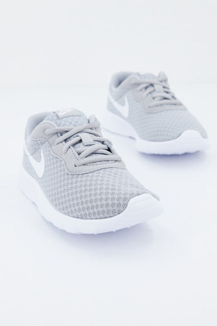 NIKE TANJUN  en color GRIS  (2)