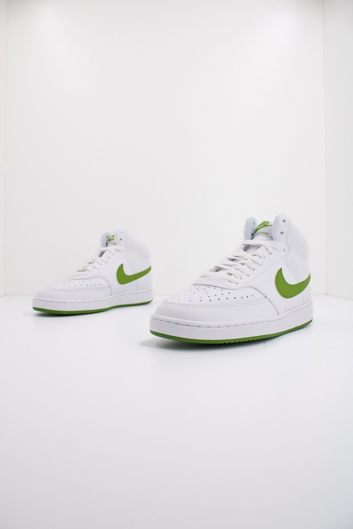 NIKE  COURT VISION MID en color BLANCO  (2)