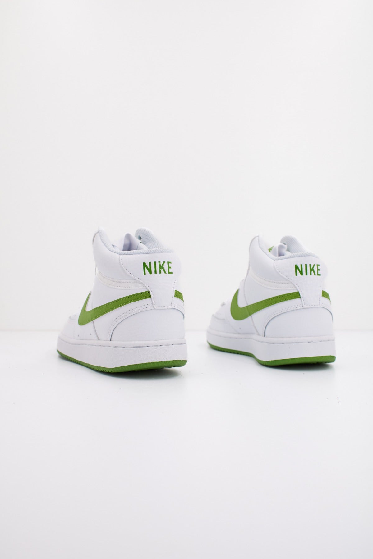 NIKE  COURT VISION MID en color BLANCO  (3)