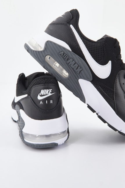 NIKE MAX EXCEE en color NEGRO  (3)