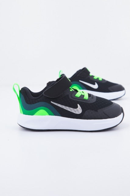 NIKE WEARALLDAY en color NEGRO  (2)