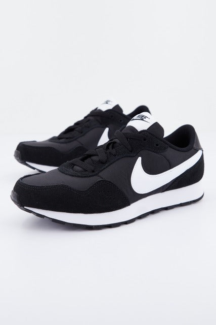 NIKE  MD VALIANT BIG KIDS' SH en color NEGRO  (2)