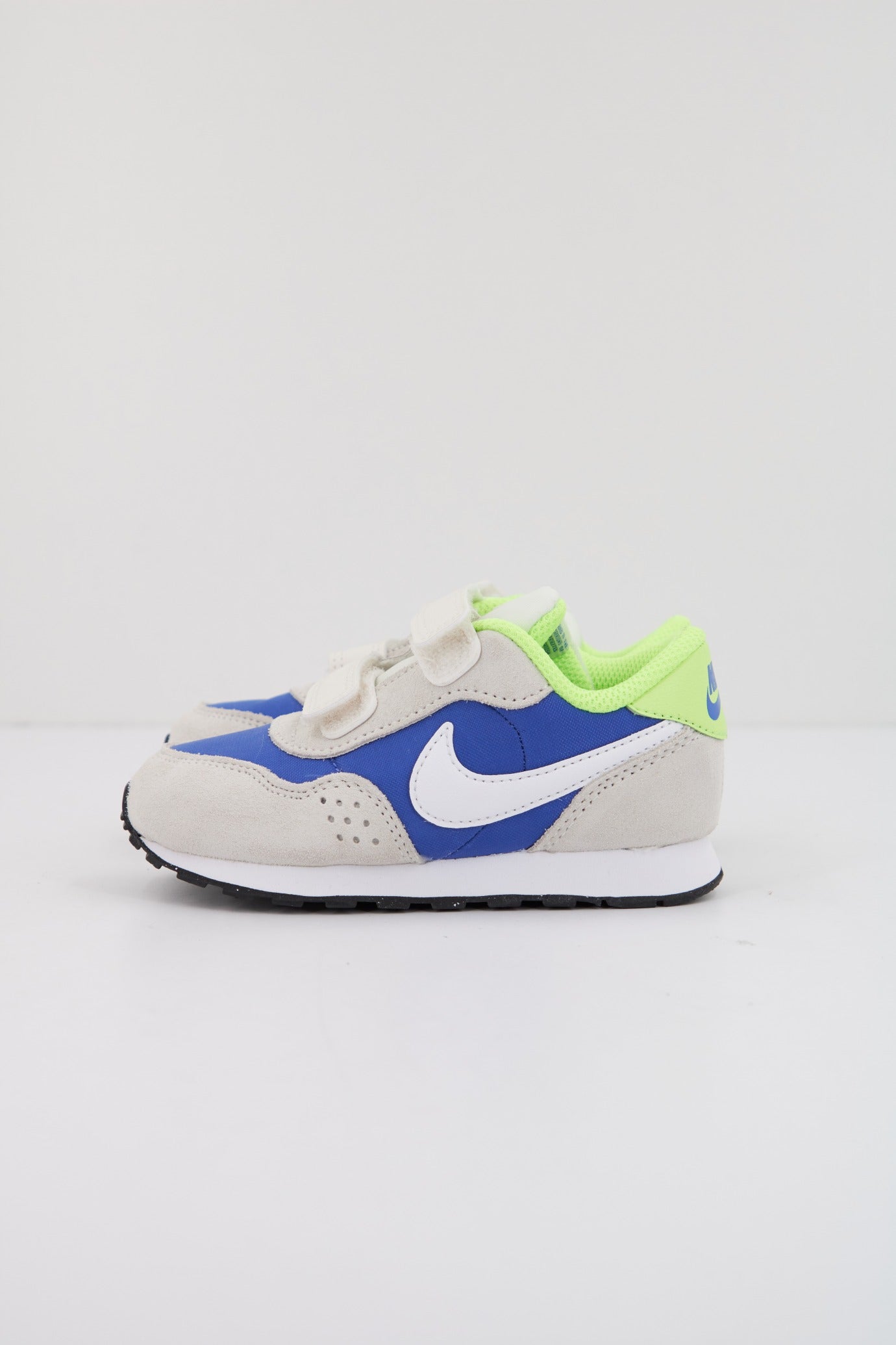 NIKE MD VALIANT en color AZUL  (1)